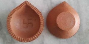Clay Diya