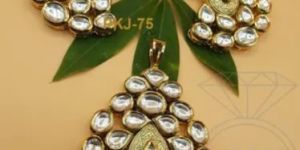 Kundan Pendant Set