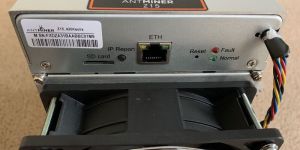 Brand New in Box Bitmain Antminer Z15 420K Equihash ZEC SHIPS SAME DAY