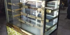 Refrigerated Cake Display Counter