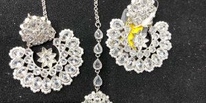 Earrings and Maang Tikka Set