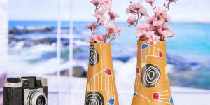 Geomagnetic Painted Clay Vase Set