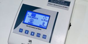 Microprocessor PH Meters