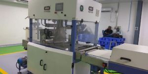 Chocolate Enrobing Line Machine