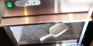 Ice Cube Machine