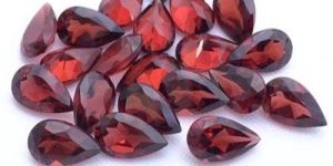 Natural Mozambique Red Garnet Faceted Pear Loose Gemstones