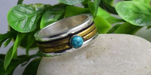 Mix Metal Hammered Turquoise Spinner Anxiety Ring