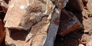 Quartz Lump Semi Grade