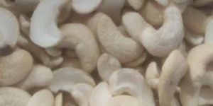 W210 JH Split Cashew Nuts