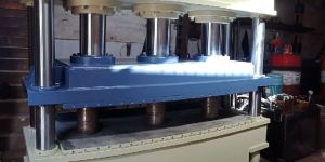 Four Pillar Hydraulic Press
