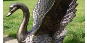 Swan Garden Statue