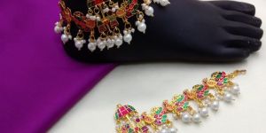 68 Imitation Anklets