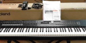 Roland RD-2000 88-Key Hammer-Action Stage Piano