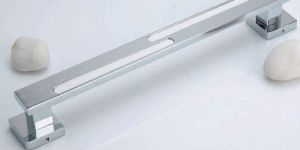 2028 Decorative Pull Handle