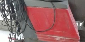 Floor Scrubbing Machine