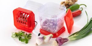 Plastic Small Onion and Vegetable Cutter