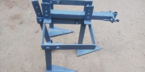 Triple Tyne Cultivator with Rod