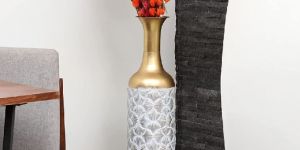 Multicolor Rutvi Metal Floor Vase Home Decor