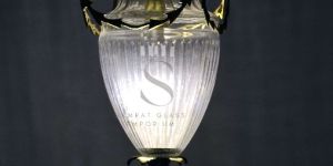 SGE Vintage Clear Cut Glass & Brass Gamla Hanging Light