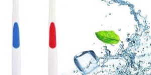 Plastic Tongue Cleaner