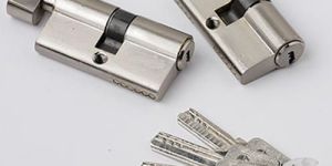 Cylinder Lock with Knob