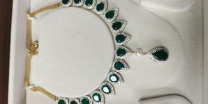 18 k gold necklace with Green Synthetic Stone & Moissanite Diamond