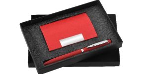 RED CARDHOLDER WITH PEN GIFT SET