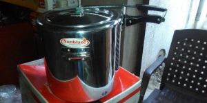 Commercial Pressure Cooker