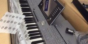 Yamaha Tyros 3 61-Key Arranger Workstation Keyboard