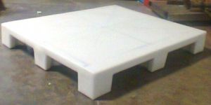 Roto Moulded Plastic Pallets
