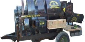 Groundnut Thresher