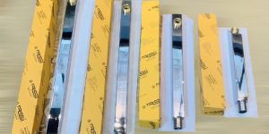 SQUARE SHOWER ARM 15'' BRASS THREAD