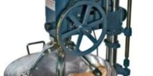 Kaju Musta Making Machine