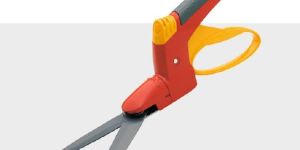 HANDHELD GRASS SHEAR