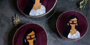 Divian Round Acrylic And Mother of Pearl Box