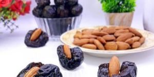 Ajwa Dates with Almond