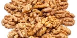 Snow White Kashmiri Walnut Kernels