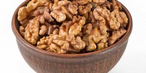 Snow White Kashmiri Walnut Kernels