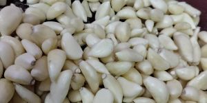 Peeled Garlic