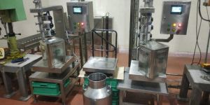 Base Oil Filling Machine