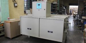 Three Phase Servo Controlled Voltage Stabilizer