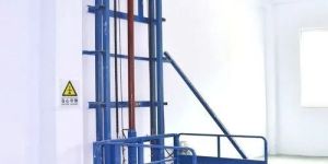 Stainless Steel Goods Lift