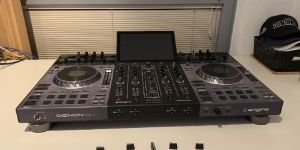 DENON DJ PRIME 4