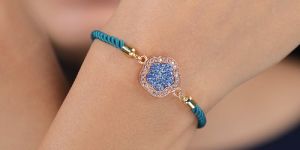 Amazonas Blue Stones Flower Shape Blue Diamond Silver Bracelet