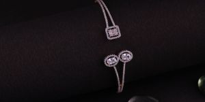 Rose Gold Square Diamond Bracelet