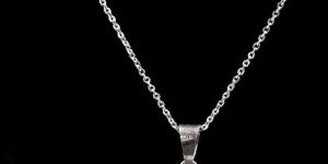 Sky Blue Diamond Round Shape Pendant Neckless