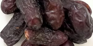 Black Dry Dates