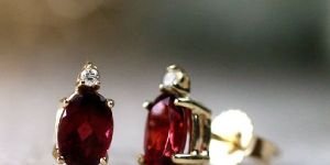 Ruby Earring