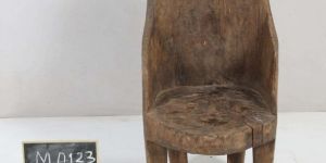 32 X 17 X 14 Inch Naga Wooden Chair