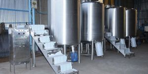 Trolley Manufacturers, Tanks and Vessels Manufacturer